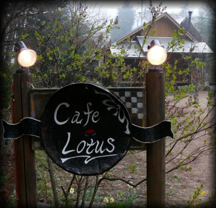 cafe_lotus_front