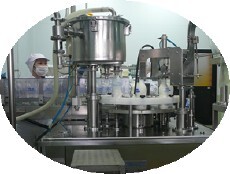 うまい牛乳の製造風景