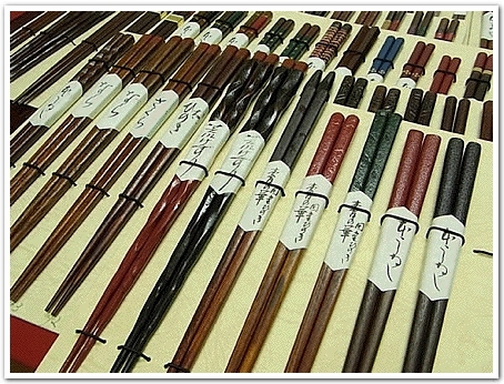 ここの箸はすべて木曾の木から生まれてくる