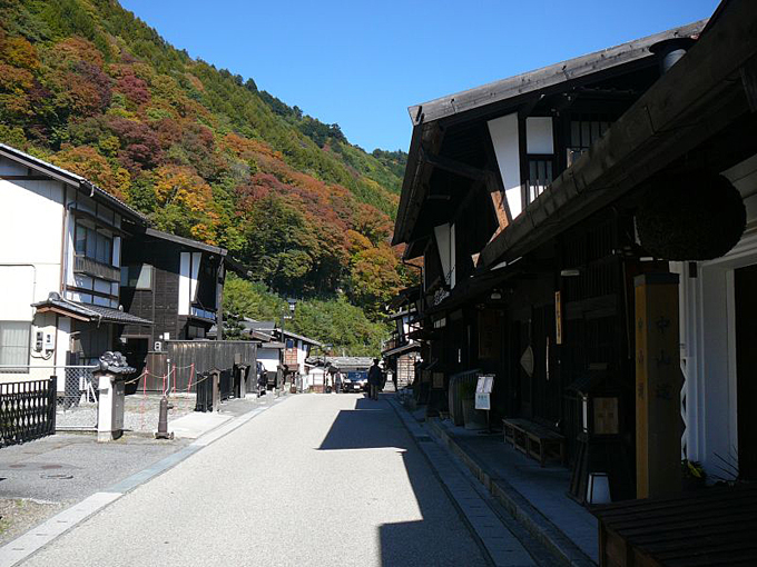 御嶽山の紅葉と山里の味覚を満喫♪ 秋の木曽路旅