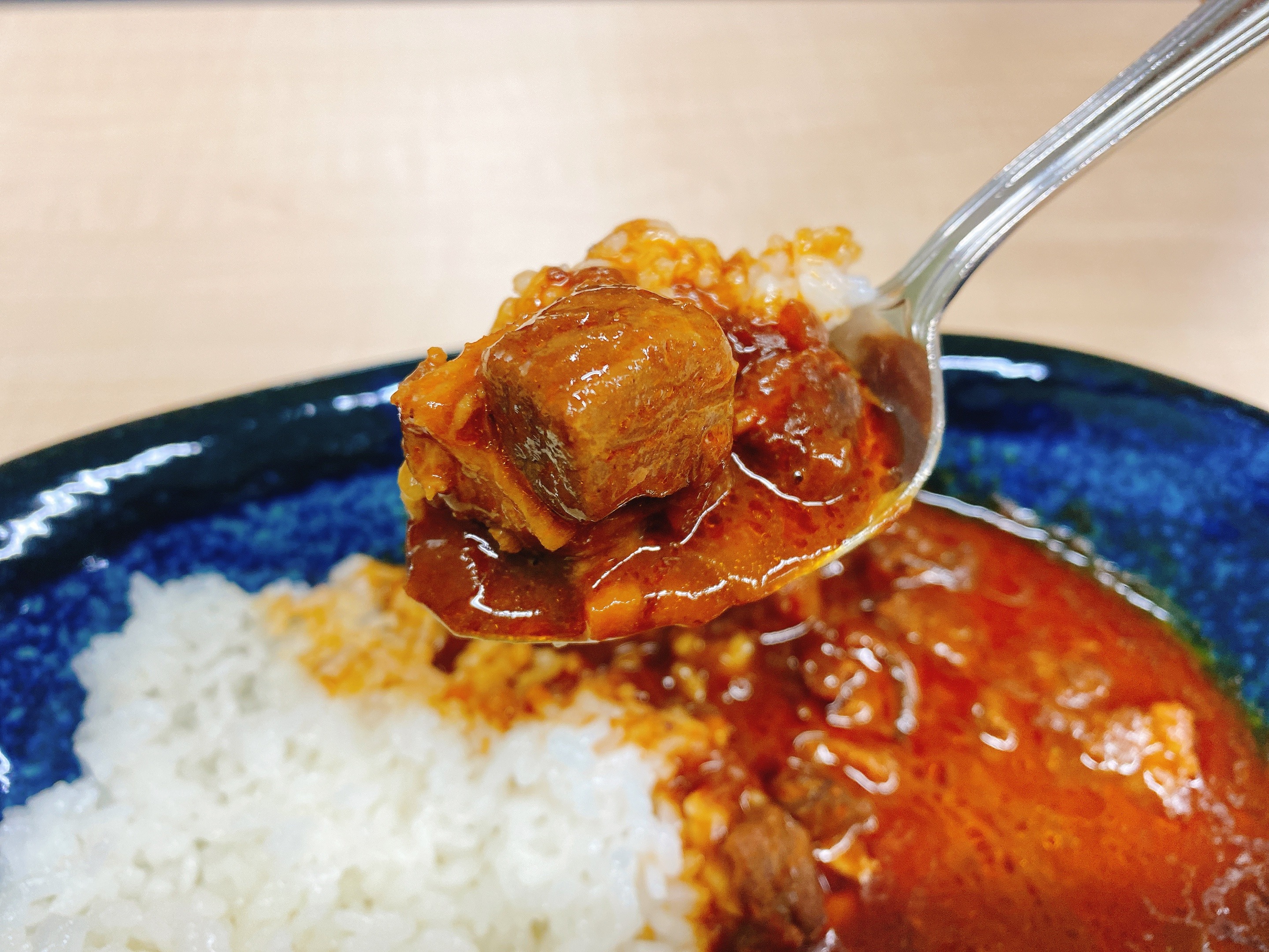 モーレツ旨い！木曽牛がギュウっと詰まったレトルトカレー&ビーフシチュー！